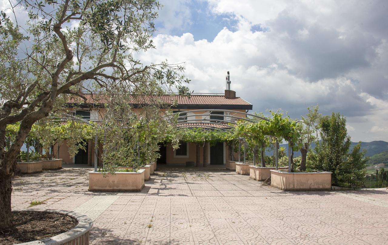 Lisandro Wine Resort Apartments Caserta Castel Campagnano Екстериор снимка